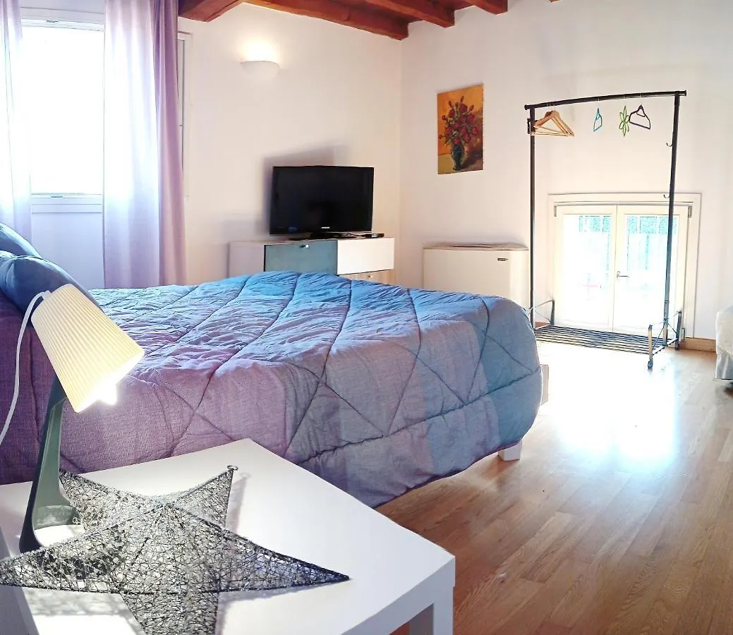 La Casa Di Cavazzona Apartment 0*,  Italy